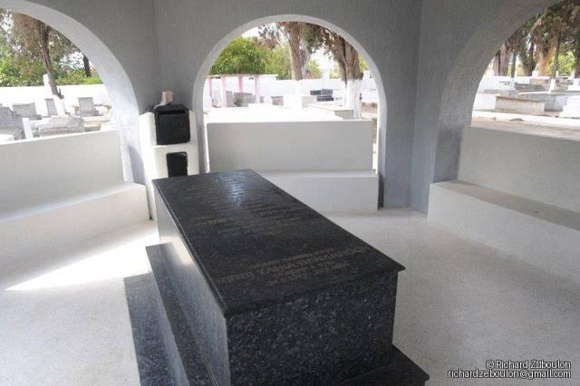 maroc kenitra cimetiere juif tombe rebbi yahia benaroch ZBL 0576 (3)